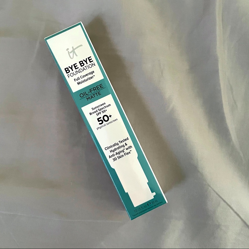 New it Cosmetics Bye Bye foundation